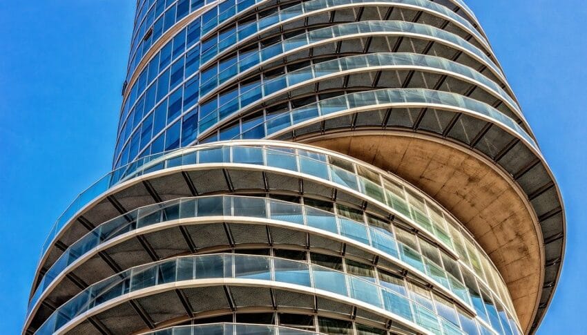 Foreclosed vs. Traditional Homes: Which Option Is Right for You?