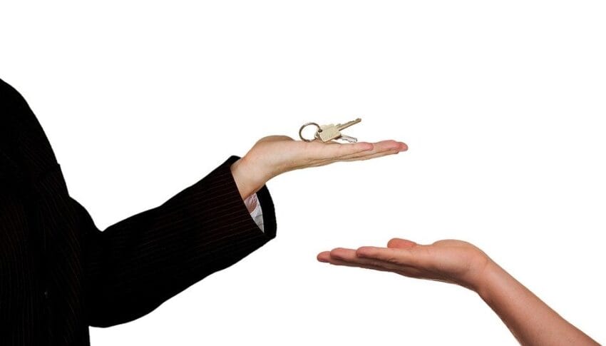 The Impact of Interest Rates on REIT Performance: What Investors Should Consider